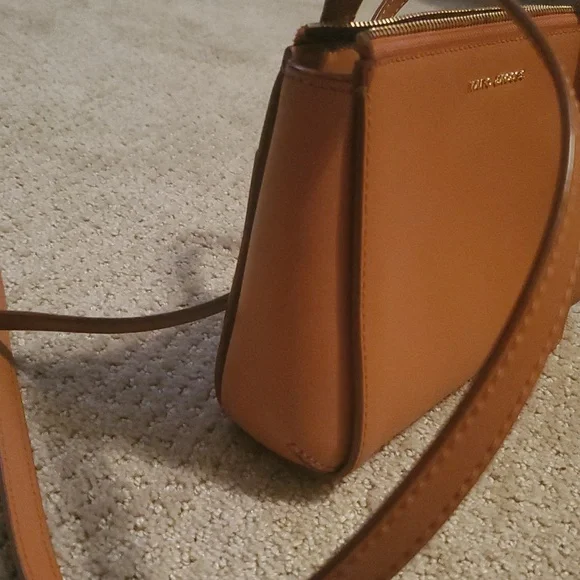 Marc Jacobs Tan Leather Crossbody Bag - Picture 3 of 6